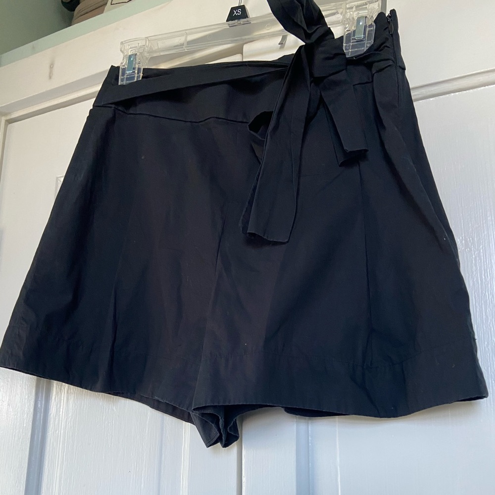 J.CREW NAVY BLUE BOW TIE FRONT SHORTS